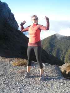 hermosa chica en el Volcán Baru